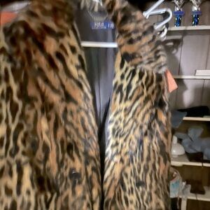 Ralph Lauren Leopard Print Faux. In excellent condition beautiful coat.